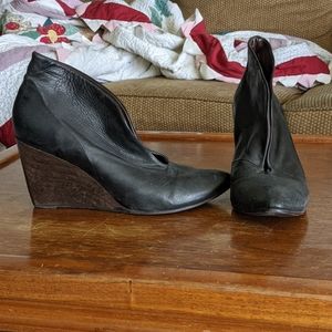 Coclico size 41 wedges